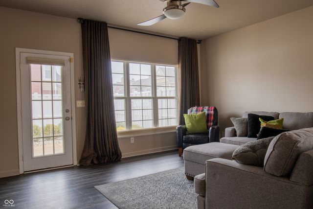 15428 Smithfield Drive, Westfield, IN 46074