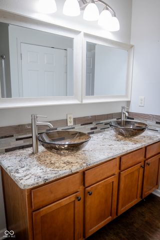 15428 Smithfield Drive, Westfield, IN 46074