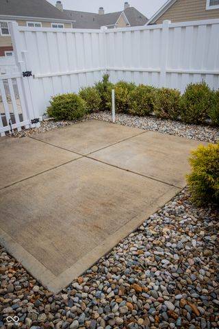 15428 Smithfield Drive, Westfield, IN 46074