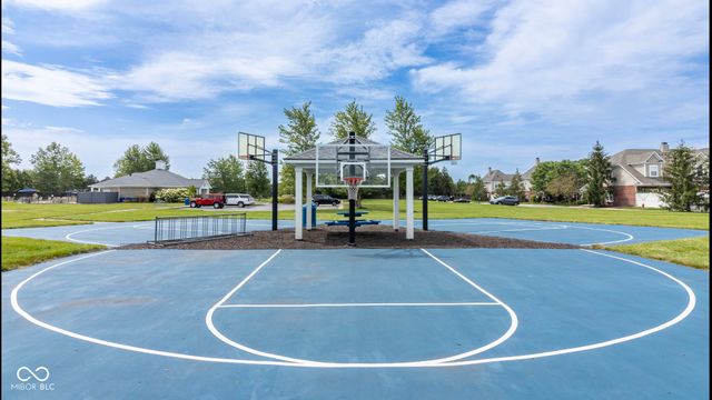 15428 Smithfield Drive, Westfield, IN 46074