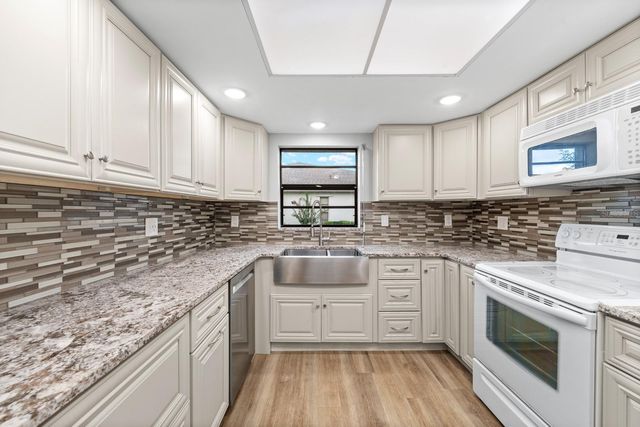 1409 LANGLEY DRIVE 1409, Sun City Center, FL 33573