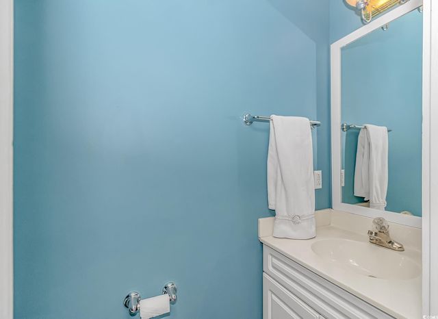 4173 Hibiscus Dr Apt 102, Little River, SC 29566