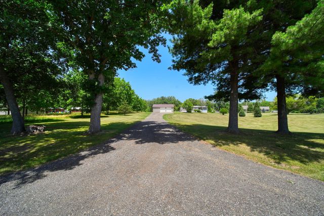 2752 W Mosherville Road, Jonesville, MI 49250