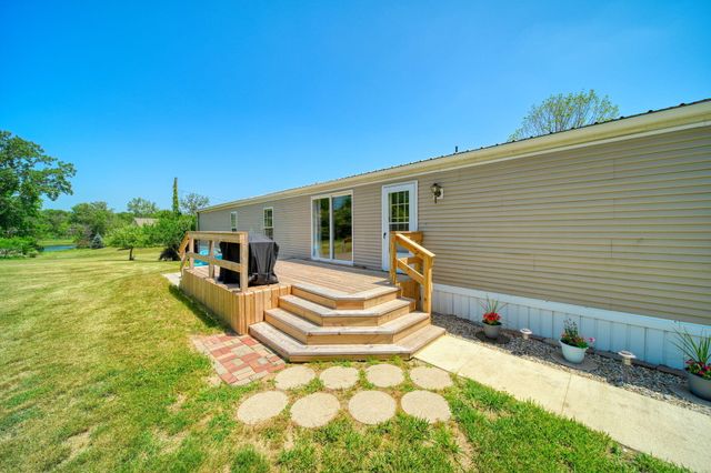 2752 W Mosherville Road, Jonesville, MI 49250