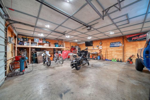 2752 W Mosherville Road, Jonesville, MI 49250