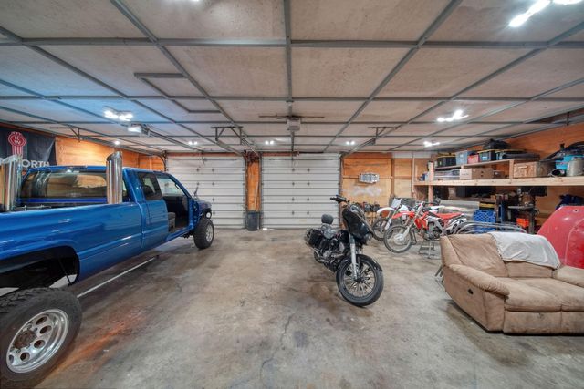 2752 W Mosherville Road, Jonesville, MI 49250