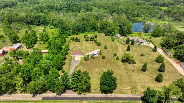 2752 W Mosherville Road, Jonesville, MI 49250