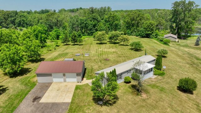2752 W Mosherville Road, Jonesville, MI 49250