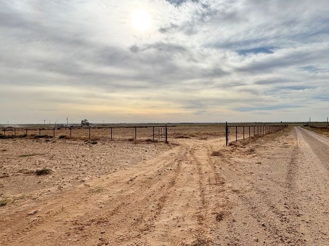 2314 County Rd C2801, Stanton, TX 79782