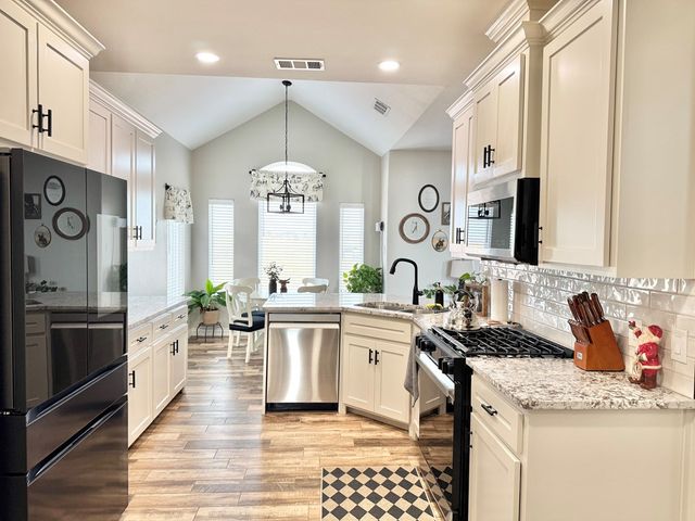 2314 County Rd C2801, Stanton, TX 79782