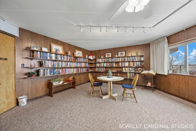 5540 Walnut Avenue 7B, Downers Grove, IL 60515