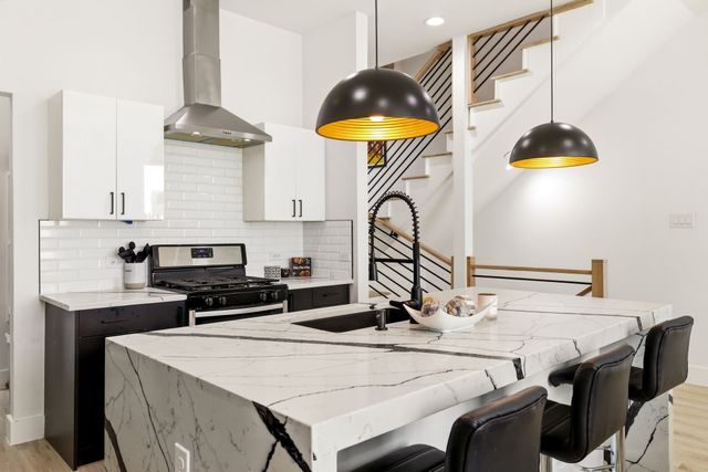 2102 N Prairie Avenue 102, Dallas, TX 75204