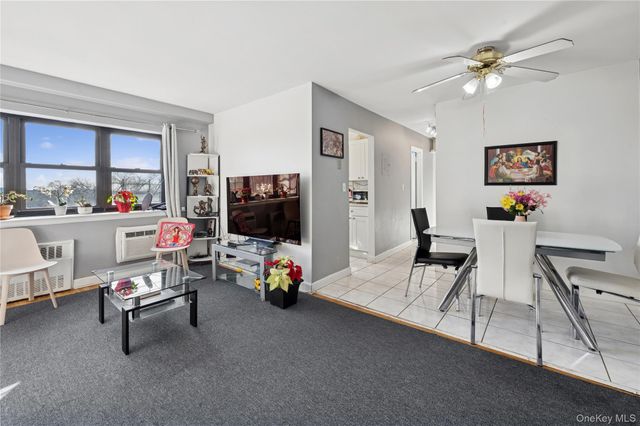 1122 Yonkers Avenue 5J, Yonkers, NY 10704