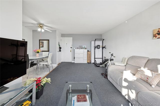 1122 Yonkers Avenue 5J, Yonkers, NY 10704