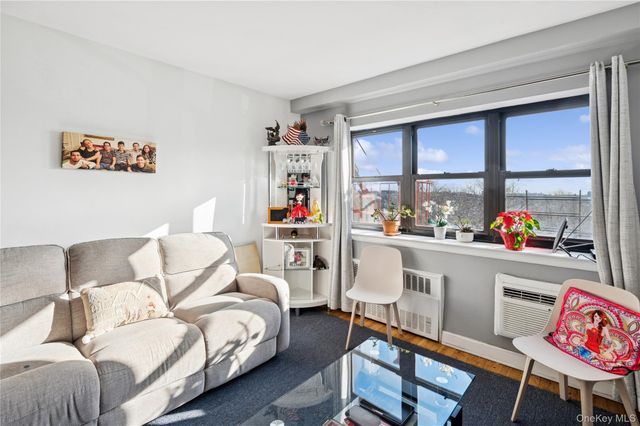 1122 Yonkers Avenue 5J, Yonkers, NY 10704