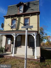 649 BORDENTOWN RD, Burlington, NJ 08016