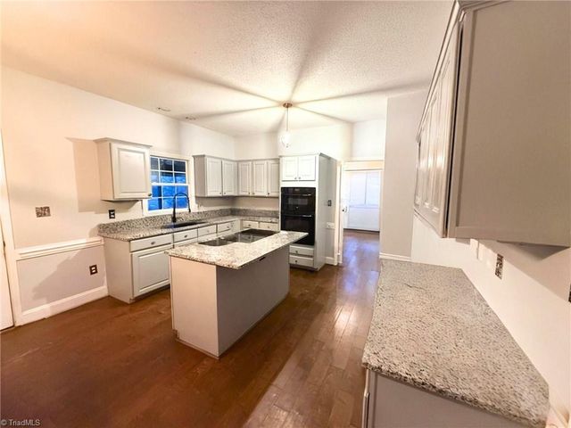 5715 Bayleaf Lane, Greensboro, NC 27455