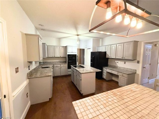 5715 Bayleaf Lane, Greensboro, NC 27455