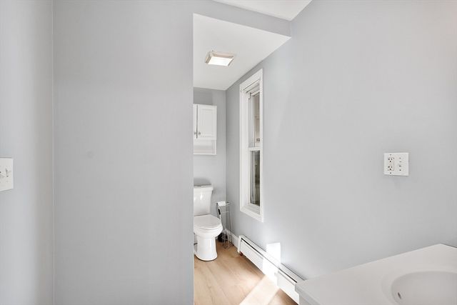 24 Greenwood St, Gardner, MA 01440