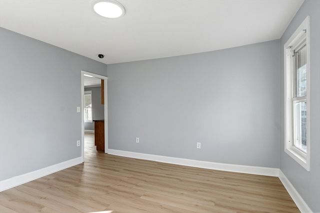 24 Greenwood St, Gardner, MA 01440