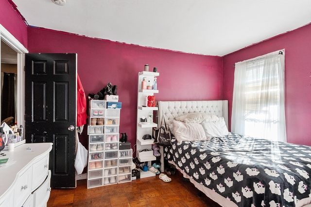 24 Greenwood St, Gardner, MA 01440