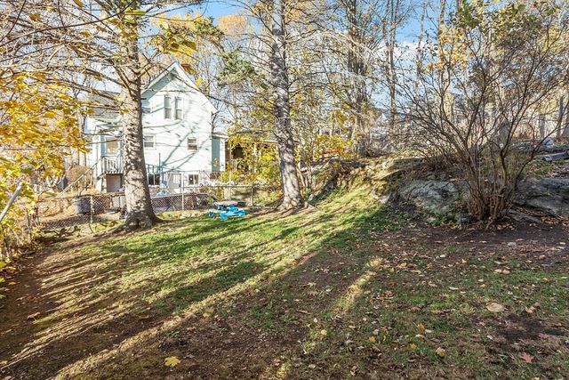 24 Greenwood St, Gardner, MA 01440