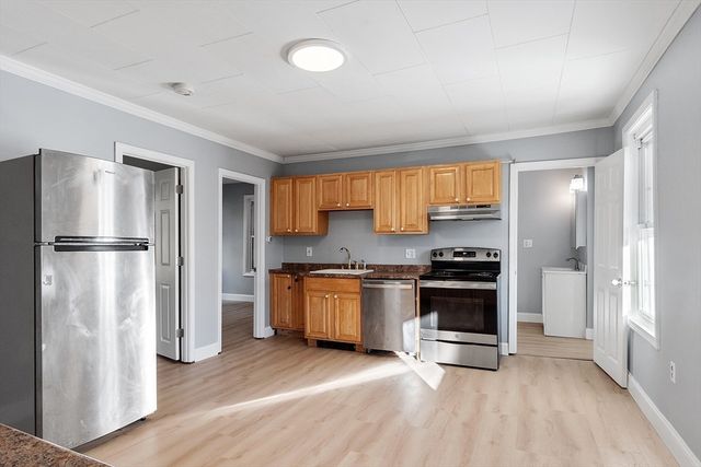 24 Greenwood St, Gardner, MA 01440