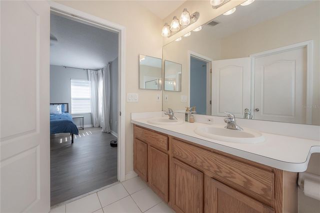 7808 CARRIAGE POINTE DRIVE, Gibsonton, FL 33534