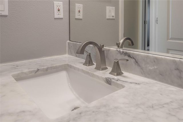 7808 CARRIAGE POINTE DRIVE, Gibsonton, FL 33534