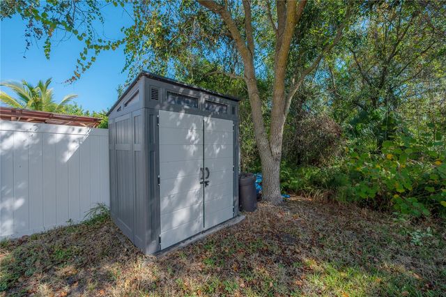 7808 CARRIAGE POINTE DRIVE, Gibsonton, FL 33534