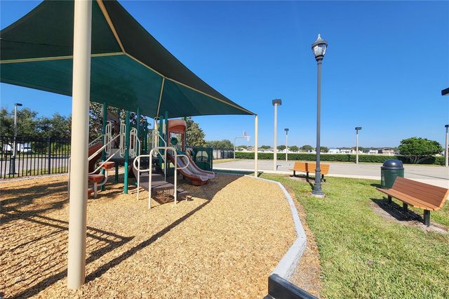 7808 CARRIAGE POINTE DRIVE, Gibsonton, FL 33534