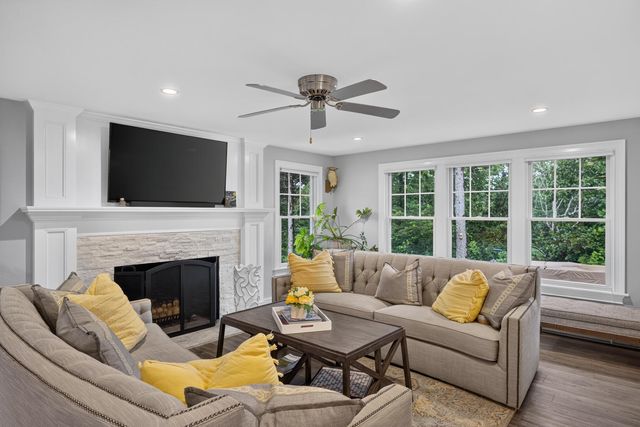11 Long Hill Drive, East Sandwich, MA 02537
