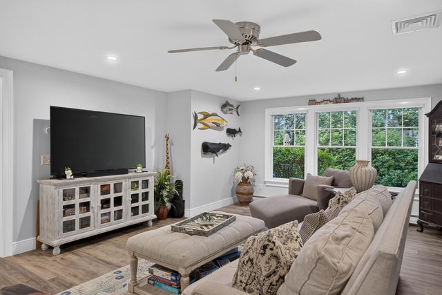 11 Long Hill Drive, East Sandwich, MA 02537