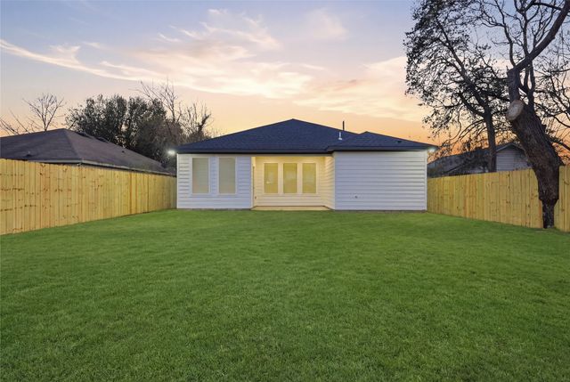 4618 Spring Garden Street, Dallas, TX 75215