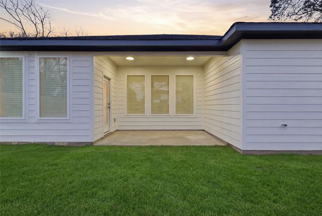 4618 Spring Garden Street, Dallas, TX 75215