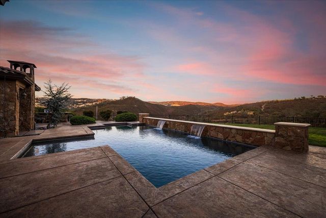 137 Opus One Ct, El Dorado Hills, CA 95762