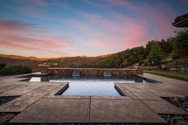 137 Opus One Ct, El Dorado Hills, CA 95762