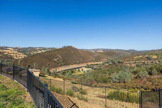 137 Opus One Ct, El Dorado Hills, CA 95762