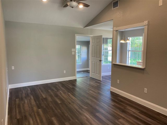2004 Maple ST, Georgetown, TX 78626