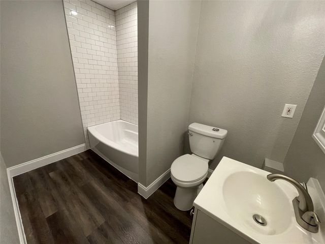 2004 Maple ST, Georgetown, TX 78626