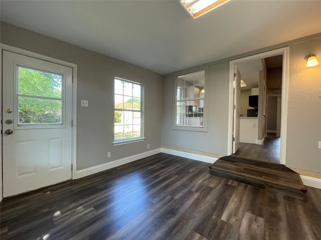 2004 Maple ST, Georgetown, TX 78626
