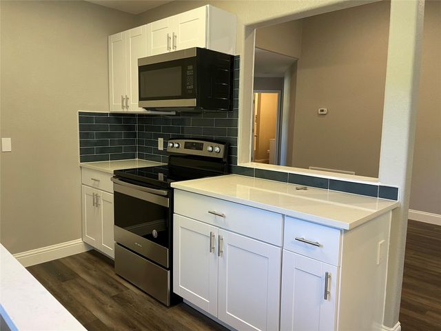 2004 Maple ST, Georgetown, TX 78626