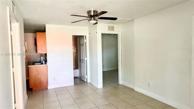 2099 NW 26th Ave 1E, Fort Lauderdale, FL 33311