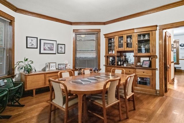 1336 W Cornelia Avenue 2, Chicago, IL 60657