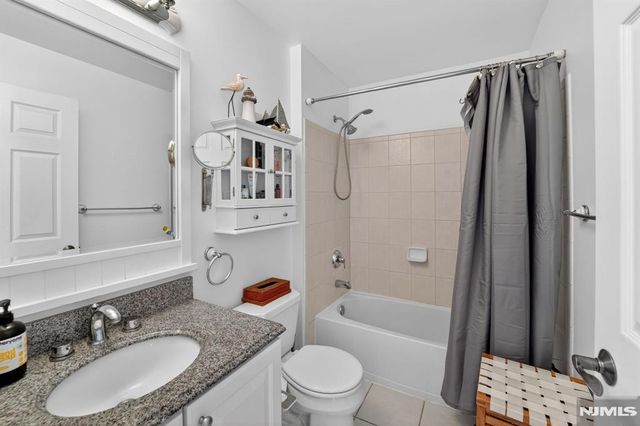 215 Barringer Drive 2088, Nutley, NJ 07110