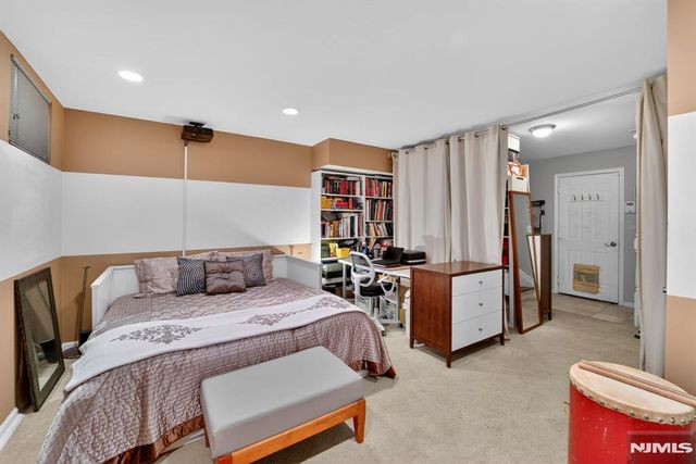 215 Barringer Drive 2088, Nutley, NJ 07110