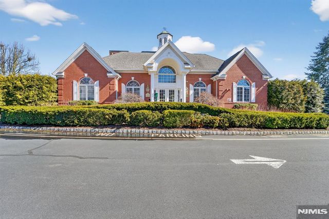 215 Barringer Drive 2088, Nutley, NJ 07110