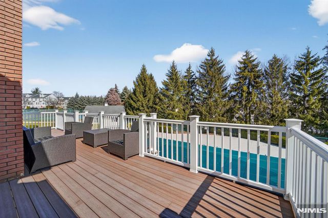 215 Barringer Drive 2088, Nutley, NJ 07110