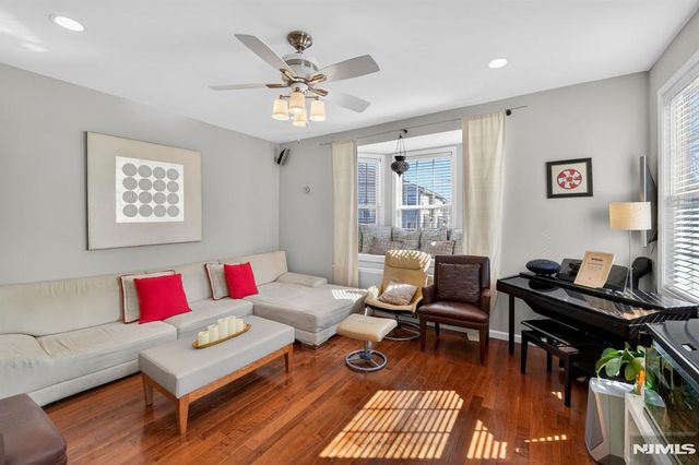 215 Barringer Drive 2088, Nutley, NJ 07110