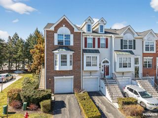 215 Barringer Drive 2088, Nutley, NJ 07110